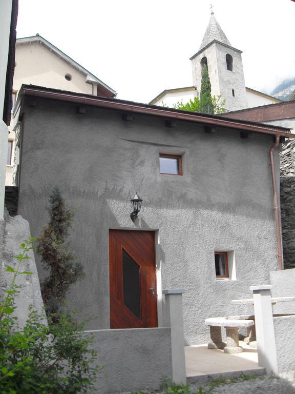 Au Creneau Gourmand Hotel Saillon Exterior photo
